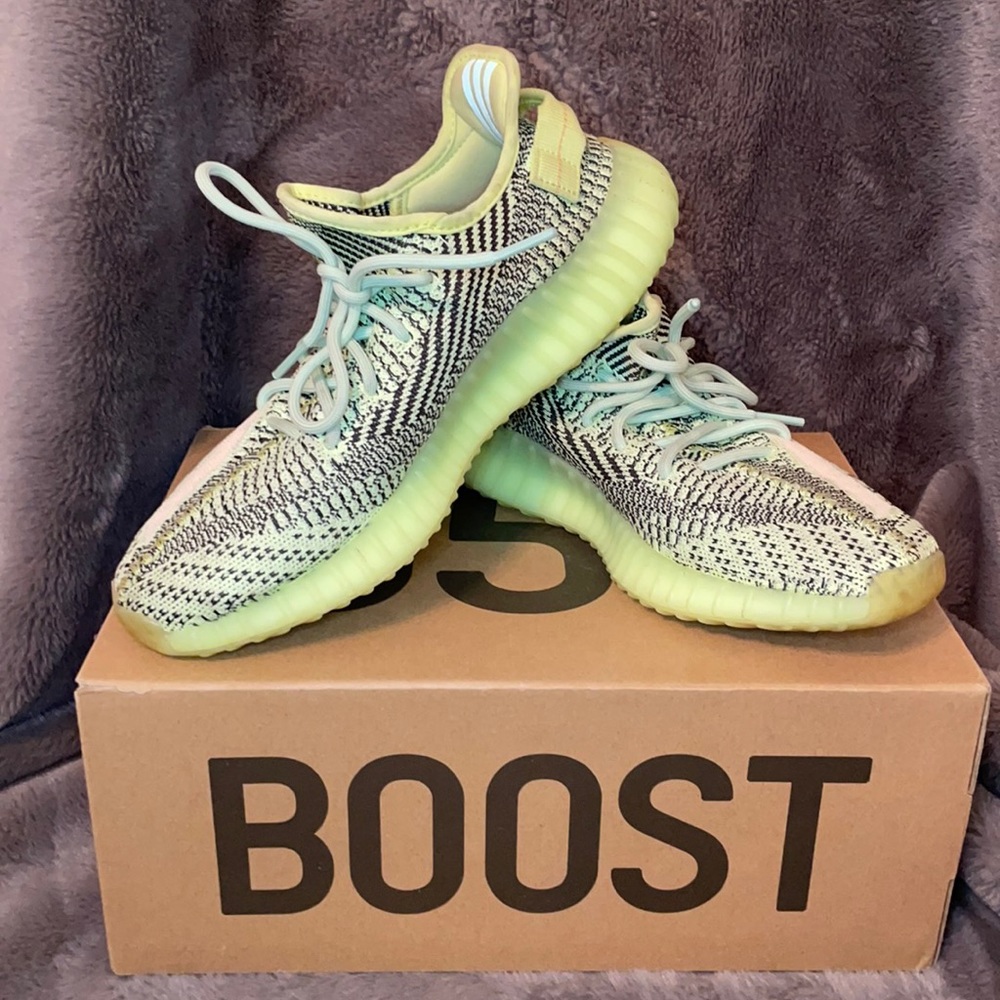 Authentic Yeezy Boost 350 - image 1